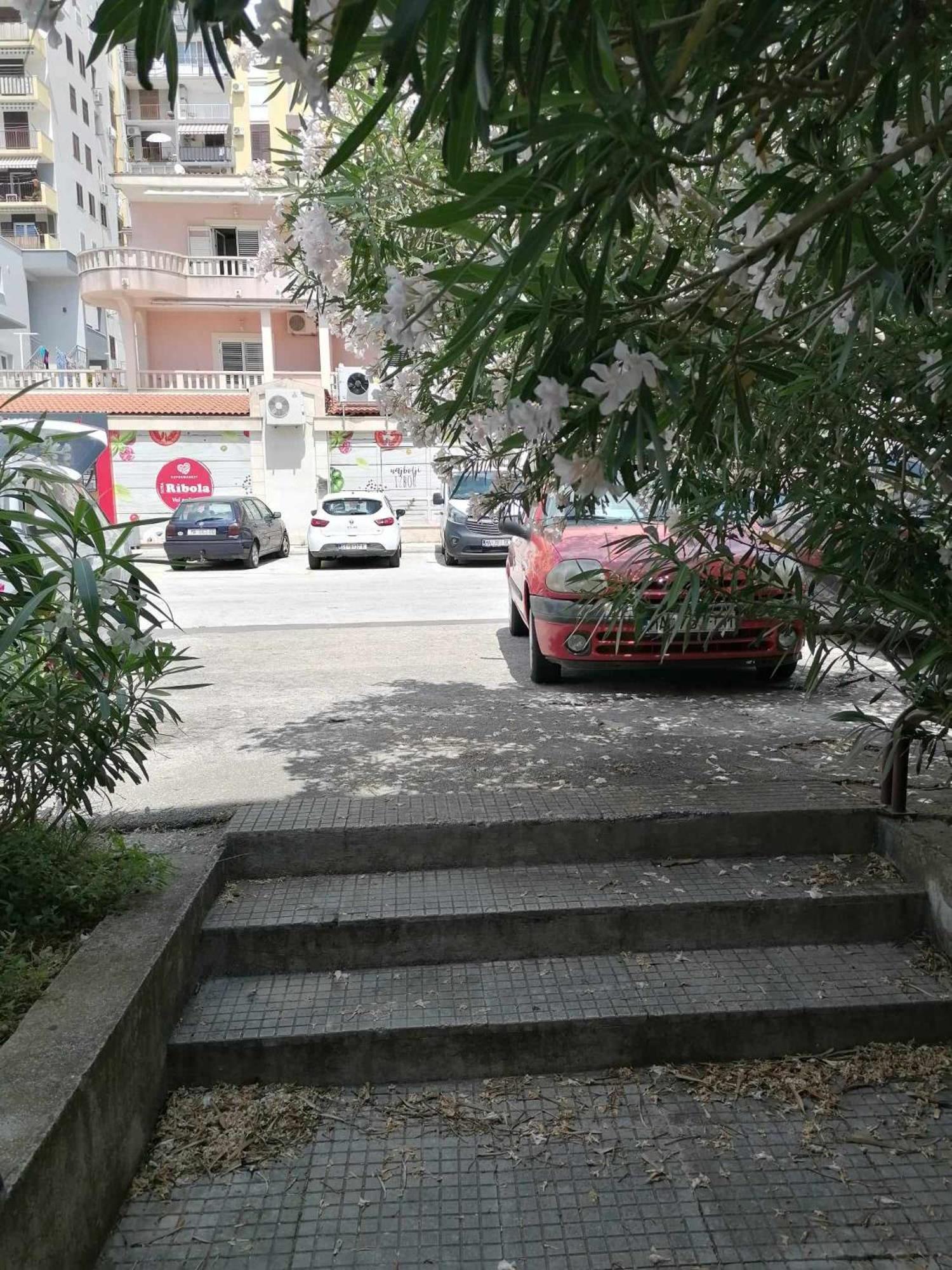 Apartment Lukas Galileo Izuzetan Makarska Extérieur photo
